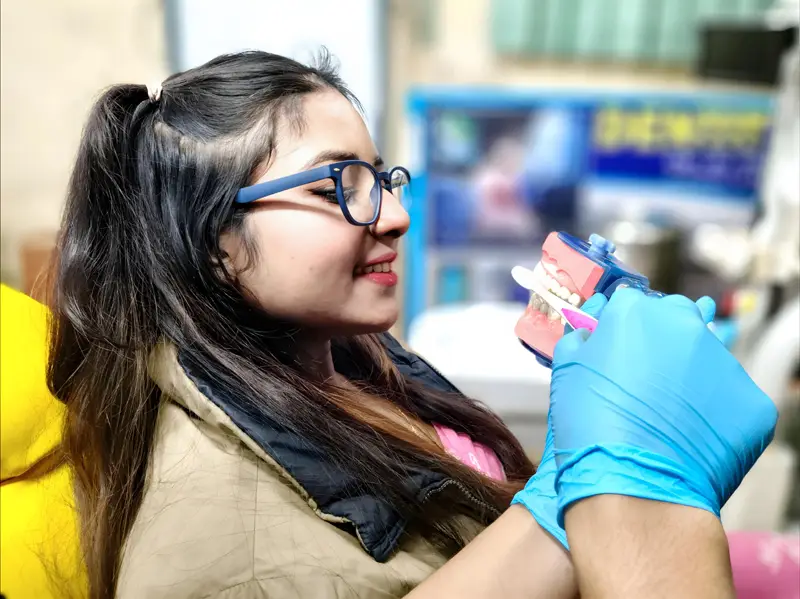 Best Dentist and Dental Clinic for Educating The Patient to Maintain Propar Oral Hygine